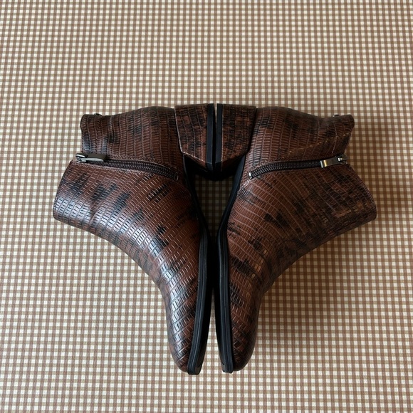 FRANCO SARTO "Nico" boot in Espresso Snake Print short boots booties. Size 6 - Picture 2 of 14